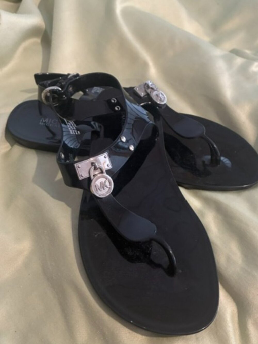 Michael Kors women's black scandals in size 7M